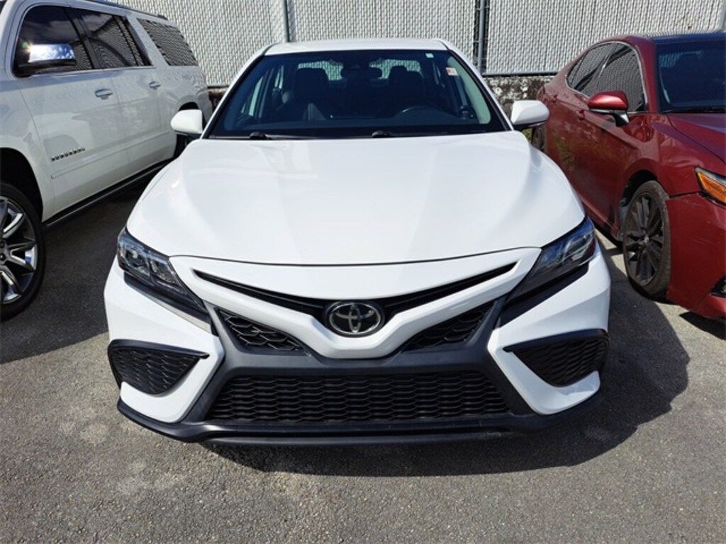 Used 2023 Toyota Camry SE Sedan