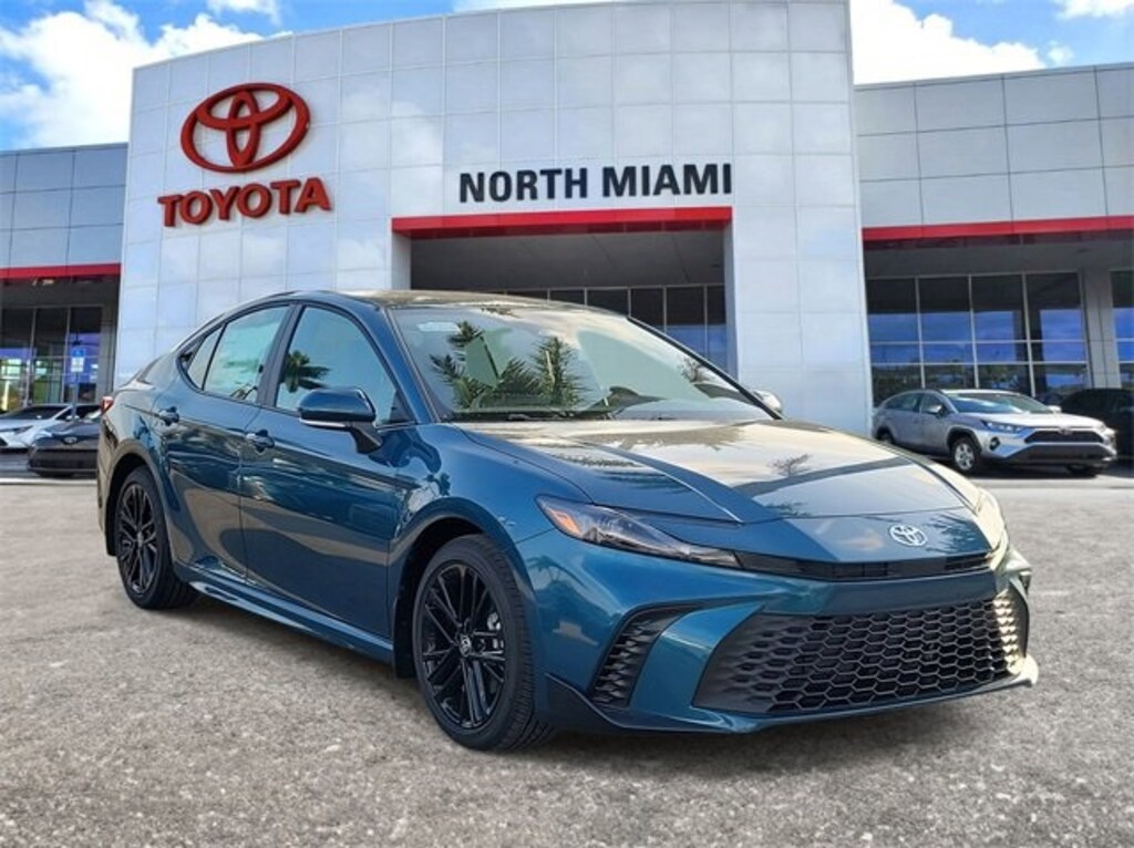 Used 2025 Toyota Camry SE Sedan