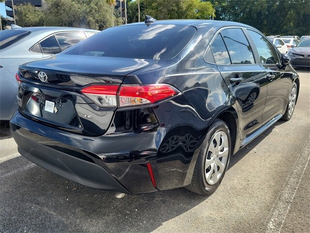 2024 Toyota Corolla LE photo 3