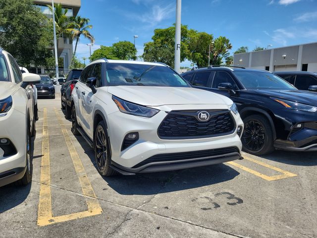 2025 Toyota Highlander SUV 