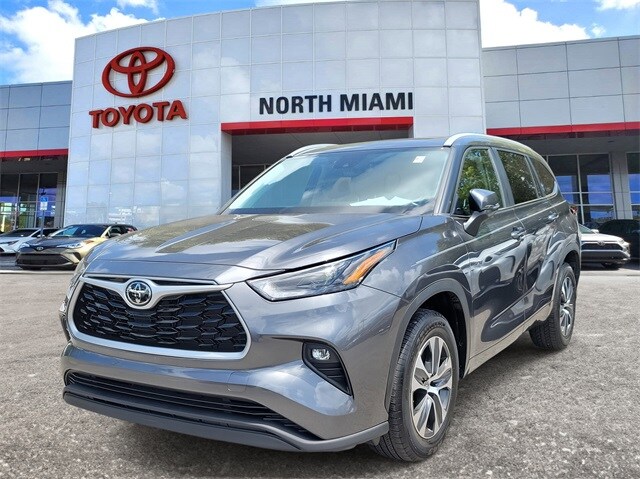 2023 Toyota Highlander Limited Platinum XLE XSE photo 2