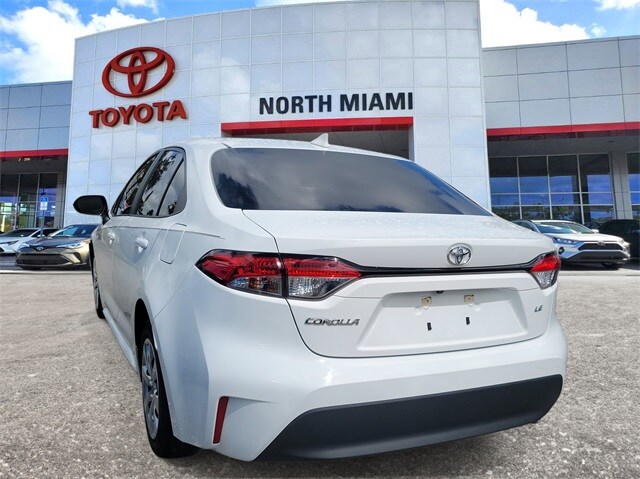 2024 Toyota Corolla LE photo 3