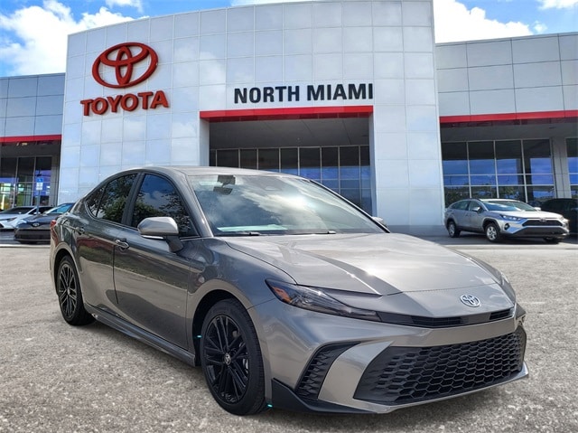 2026 Toyota Camry SE's photo