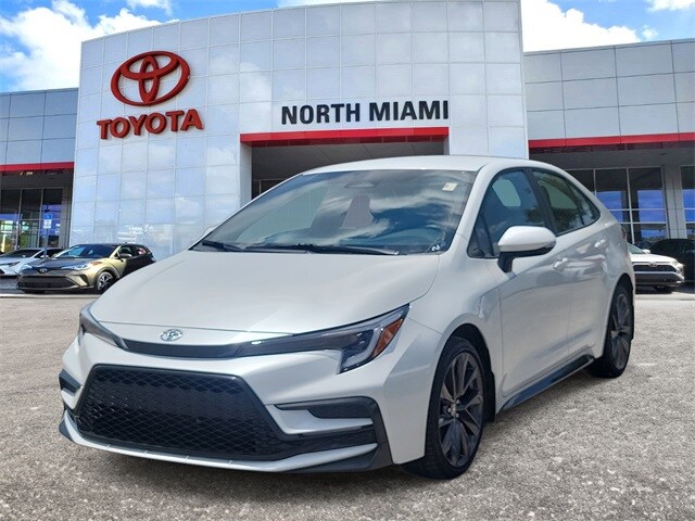 2024 Toyota Corolla SE photo 2