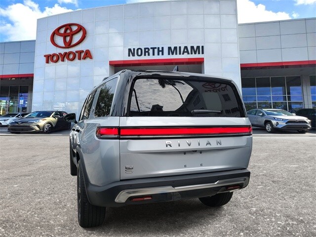 2025 Rivian R1S Adventure photo 3