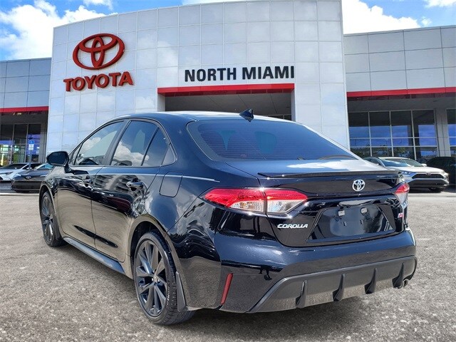 2025 Toyota Corolla SE photo 3