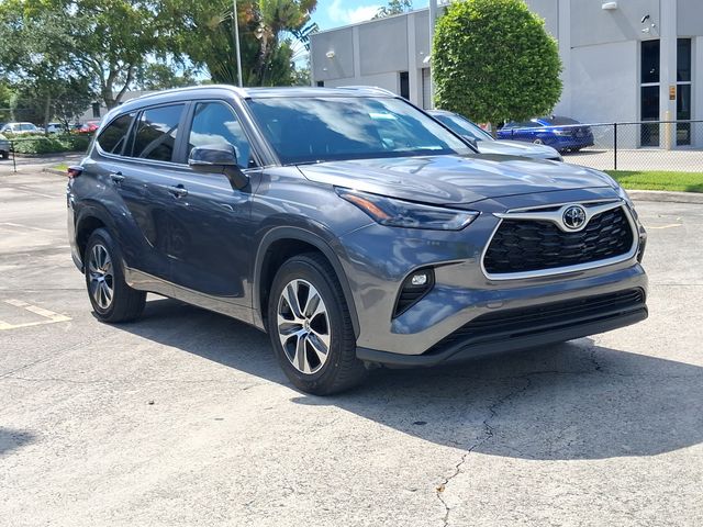 2024 Toyota Highlander SUV 