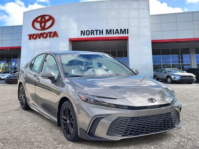2026 Toyota Camry SE's photo