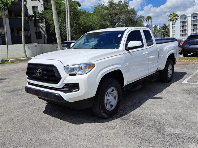 2023 Toyota Tacoma SR photo 2