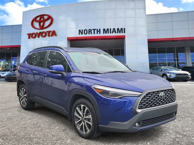 2023 Toyota Corolla Cross XLE's photo