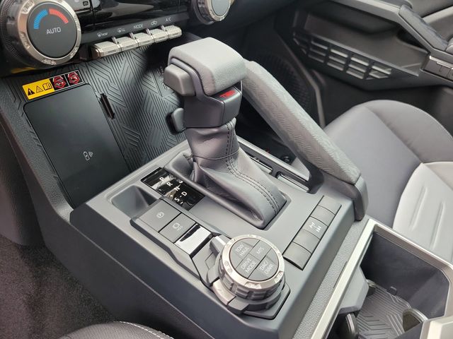 2025 Toyota Tacoma TRD Off Road - Photo 12