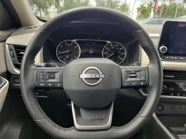 2025 Nissan Rogue SV - Photo 14