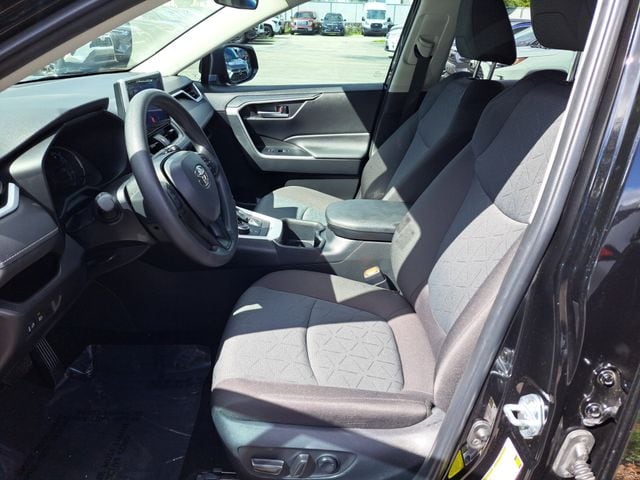 2025 Toyota RAV4 Woodland Edition - Photo 12