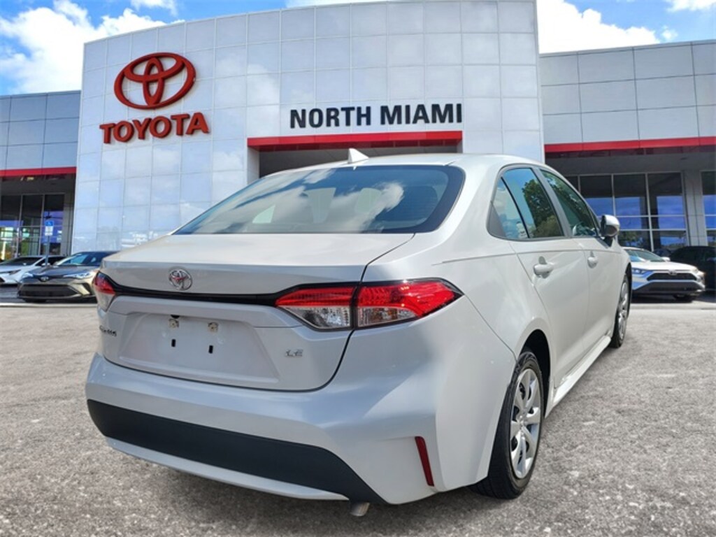 Used 2022 Toyota Corolla LE Sedan