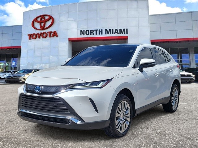 2024 Toyota Venza Limited photo 2