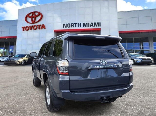 2024 Toyota 4Runner SR5 Premium photo 3