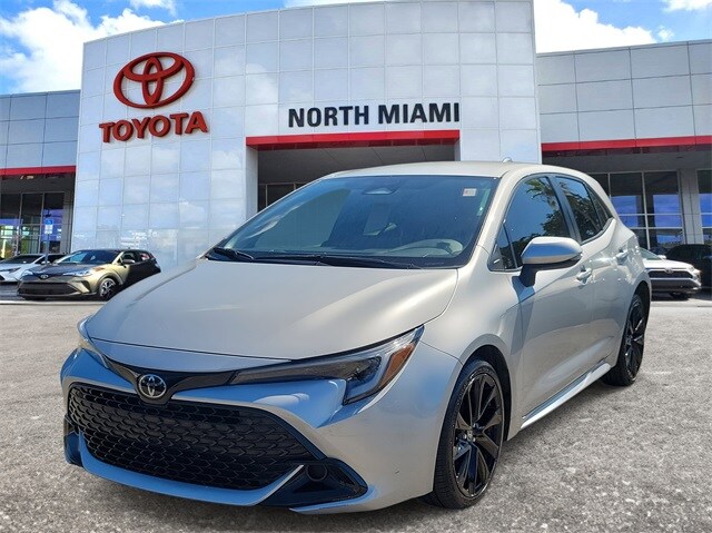 2023 Toyota Corolla SE photo 2