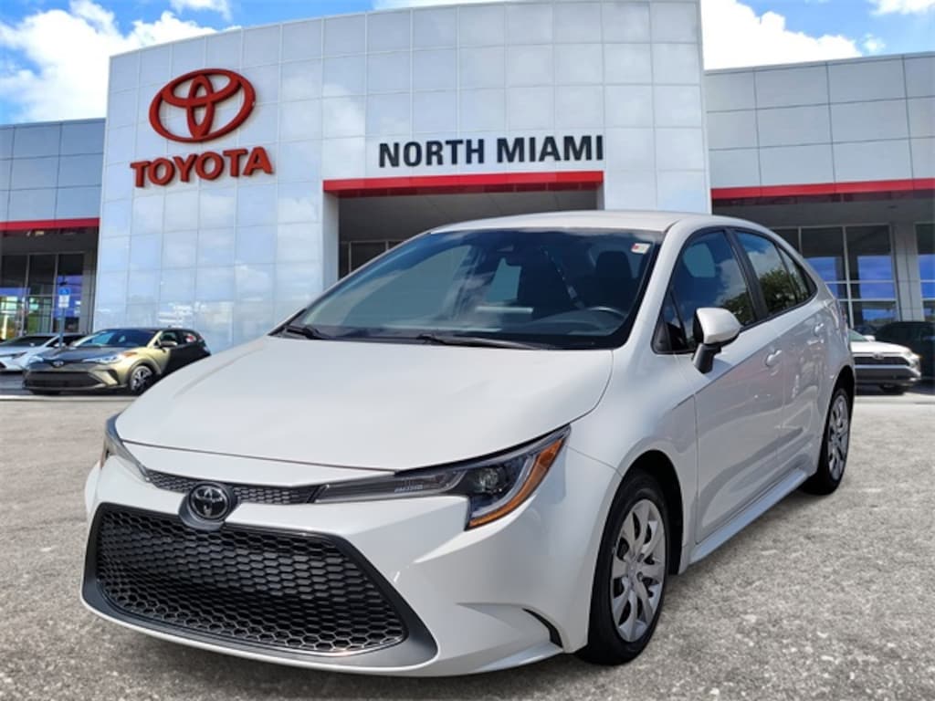 Used 2022 Toyota Corolla LE Sedan