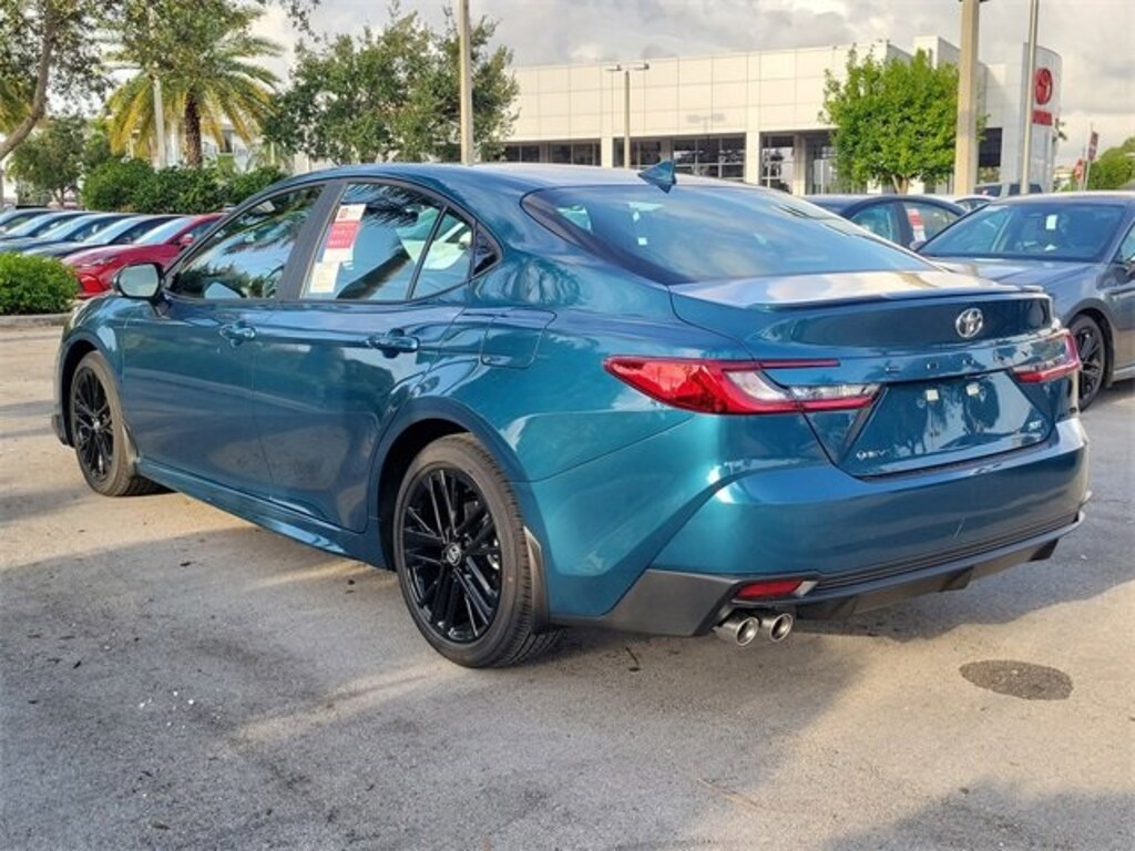 Used 2025 Toyota Camry SE Sedan