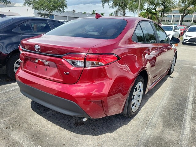 2024 Toyota Corolla LE photo 4