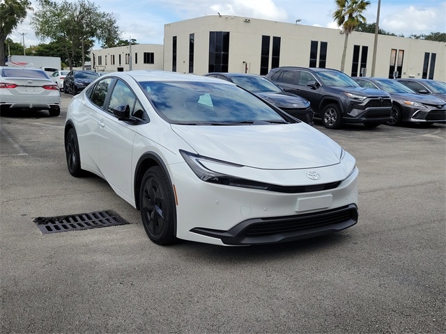 2025 Toyota Prius Hatchback 