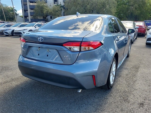 2025 Toyota Corolla Hybrid LE photo 4