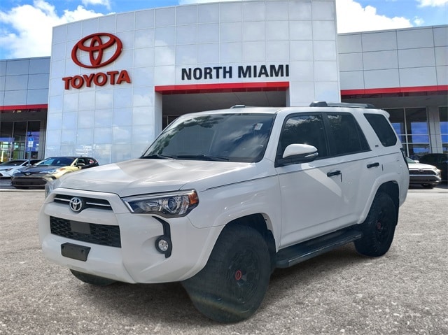 2024 Toyota 4Runner SR5 Premium photo 2