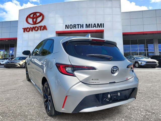 2023 Toyota Corolla SE photo 3