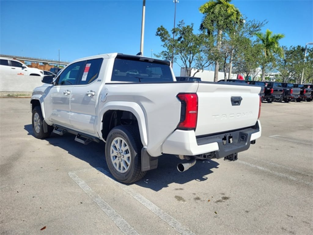 New 2025 Toyota Tacoma SR5 Truck Double Cab