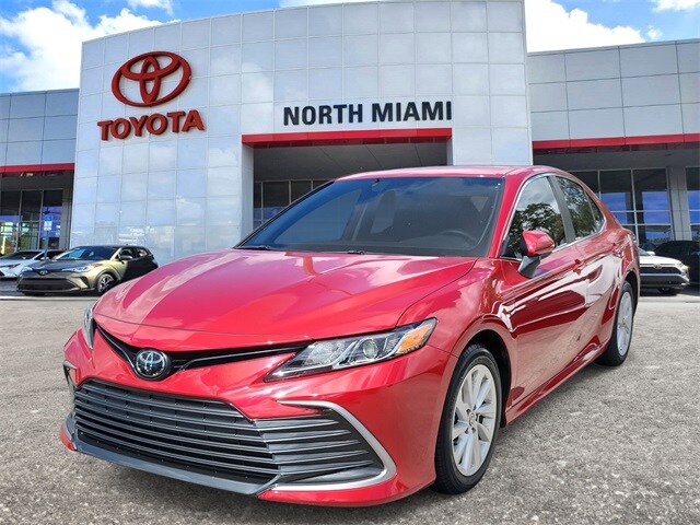 2023 Toyota Camry LE photo 2