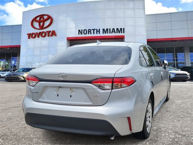 2024 Toyota Corolla LE photo 4