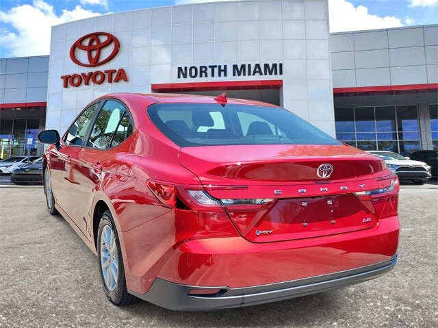 2025 Toyota Camry LE photo 3