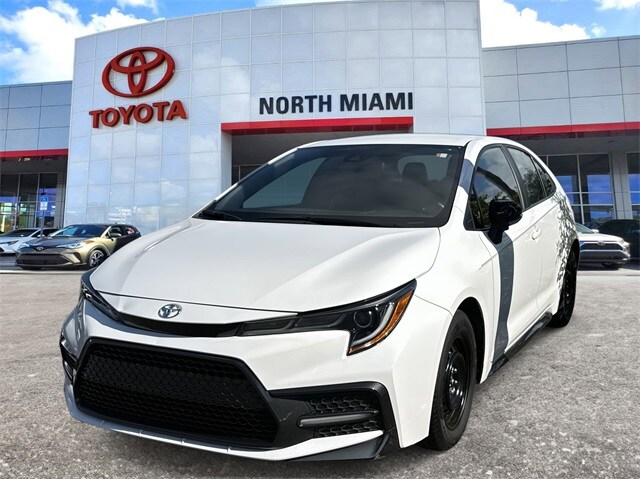 2022 Toyota Corolla SE photo 2