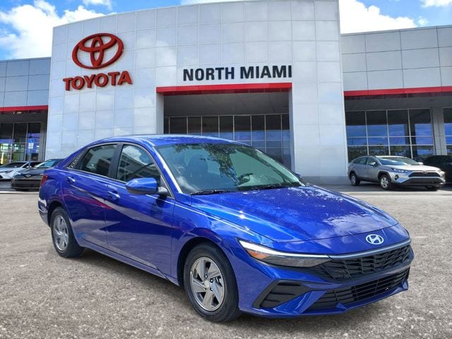 2025 Hyundai Elantra SE