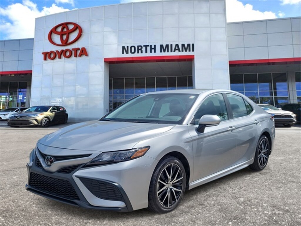 Used 2024 Toyota Camry SE Sedan