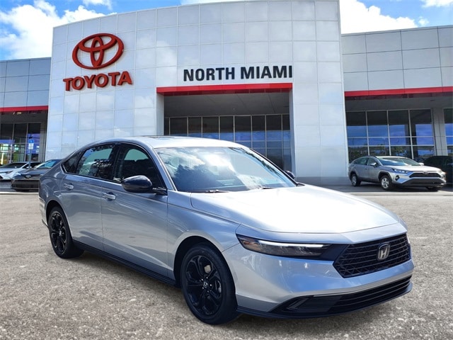 2025 Honda Accord SE's photo