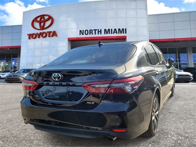 2024 Toyota Camry XLE photo 3