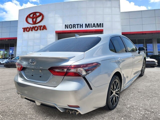 2023 Toyota Camry SE photo 4