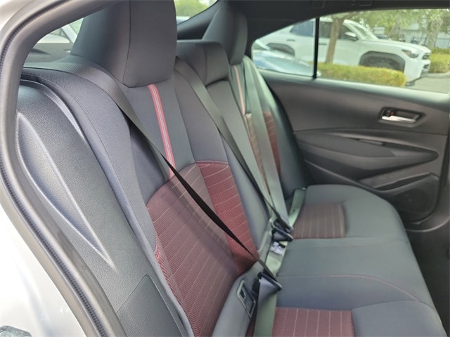 2026 Toyota Corolla SE photo 2