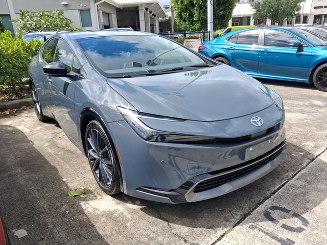 2024 Toyota Prius XLE FWD's photo