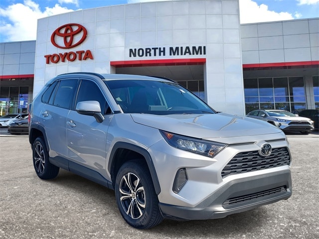 2021 Toyota RAV4 LE
