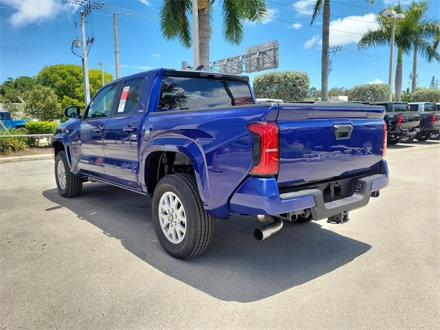 2025 Toyota Tacoma SR5 photo 3