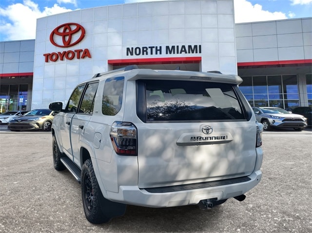 2024 Toyota 4Runner SR5 Premium photo 3