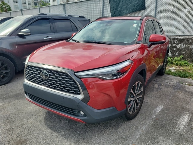 2022 Toyota Corolla Cross XLE's photo