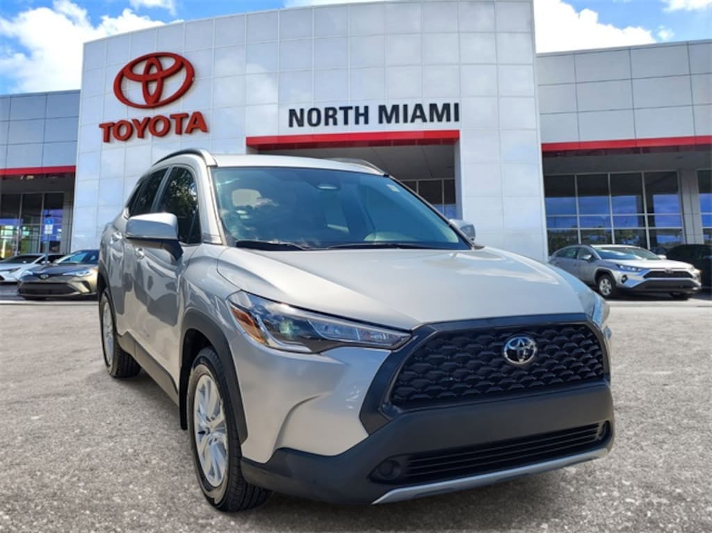 Used 2024 Toyota Corolla Cross LE SUV