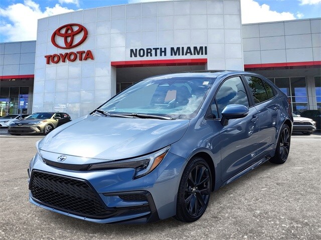 2023 Toyota Corolla XSE photo 2