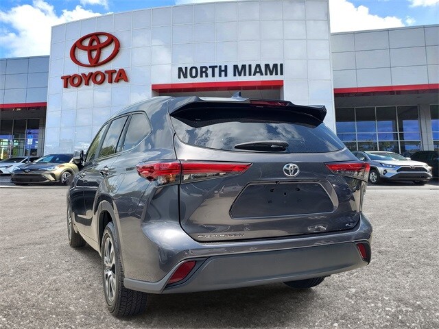 2023 Toyota Highlander Limited Platinum XLE XSE photo 3