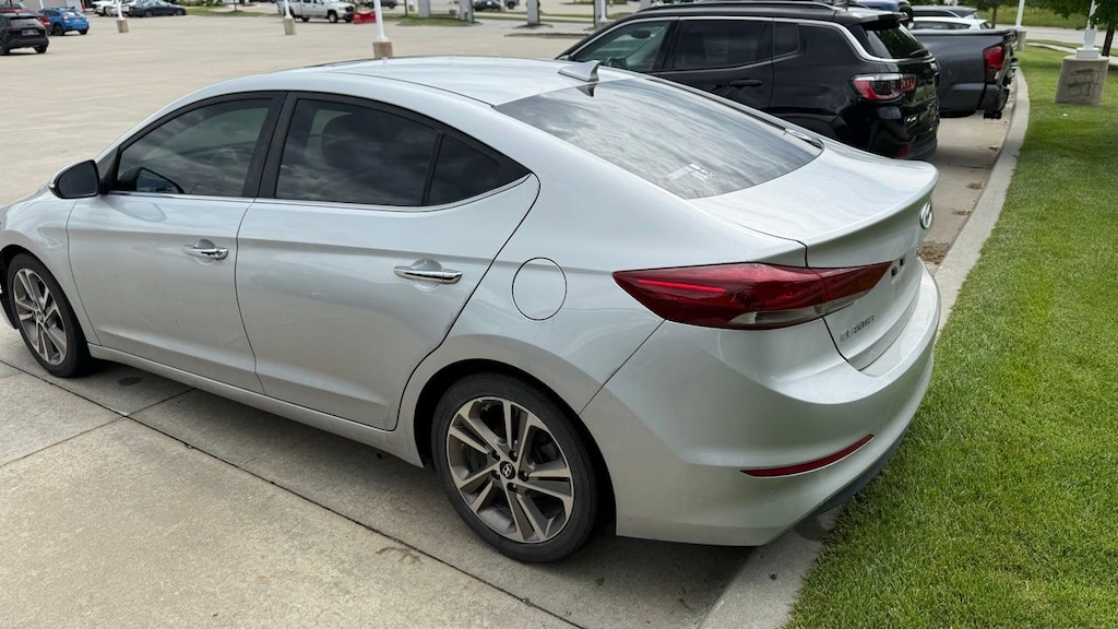 Used 2017 Hyundai Elantra Limited Sedan