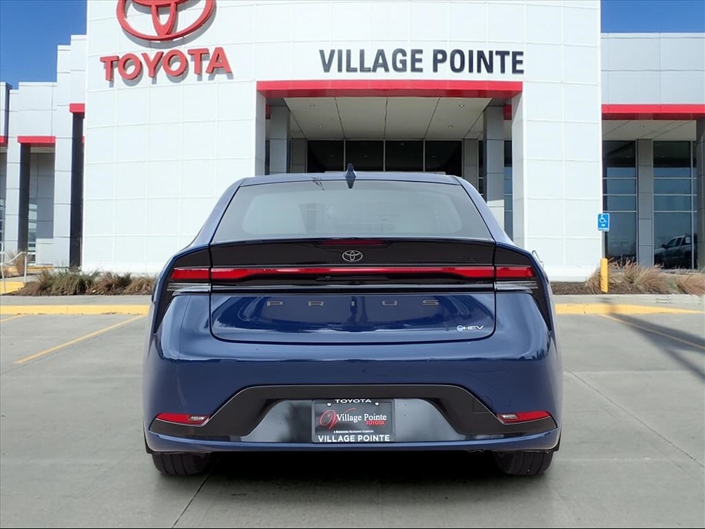 2025 Toyota Prius XLE photo 4