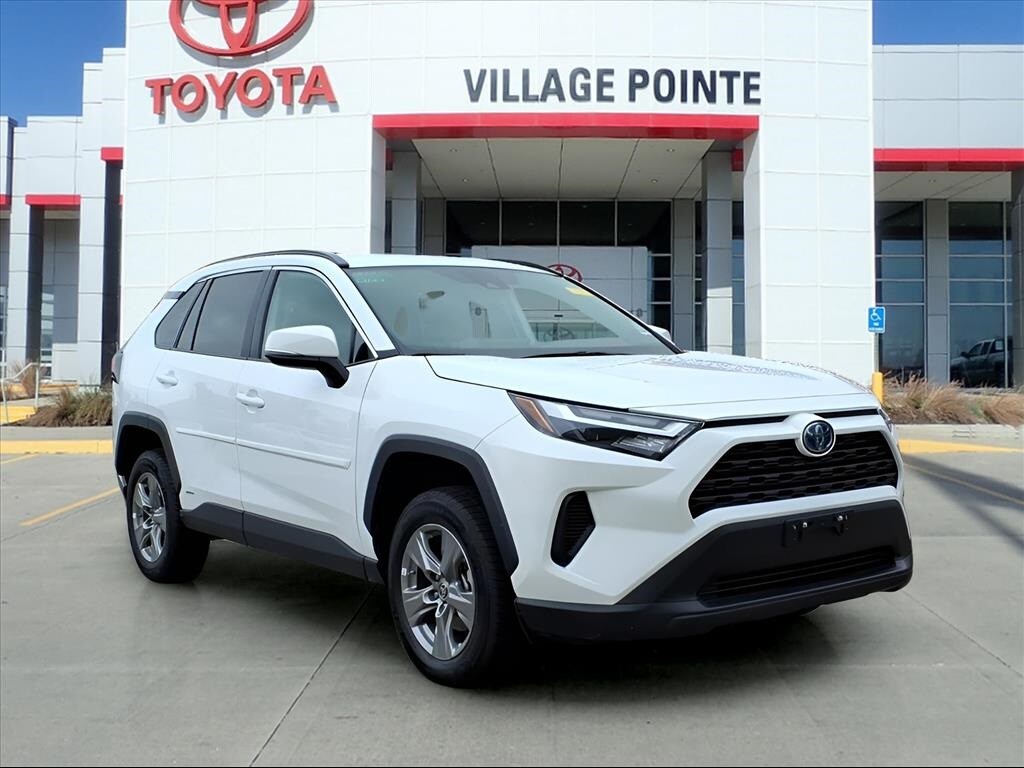 2024 Toyota RAV4 Hybrid LE photo 3